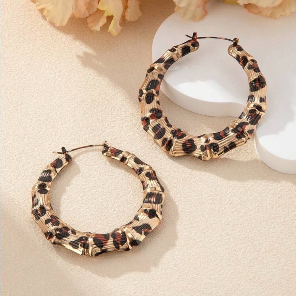 Elegant Gold and Black Hoop Earrings